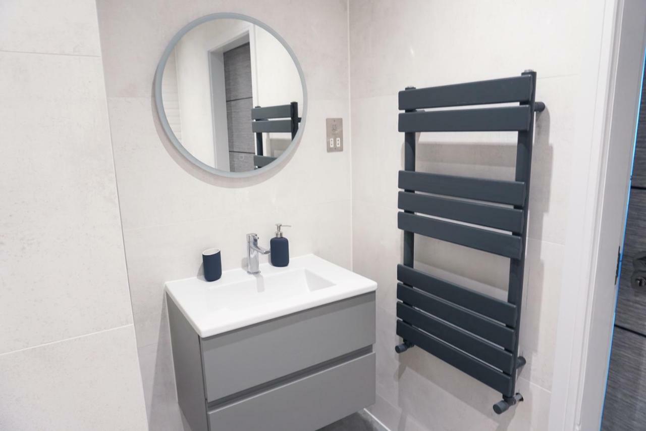 Saltwater Suites At Fistral New Quay Εξωτερικό φωτογραφία